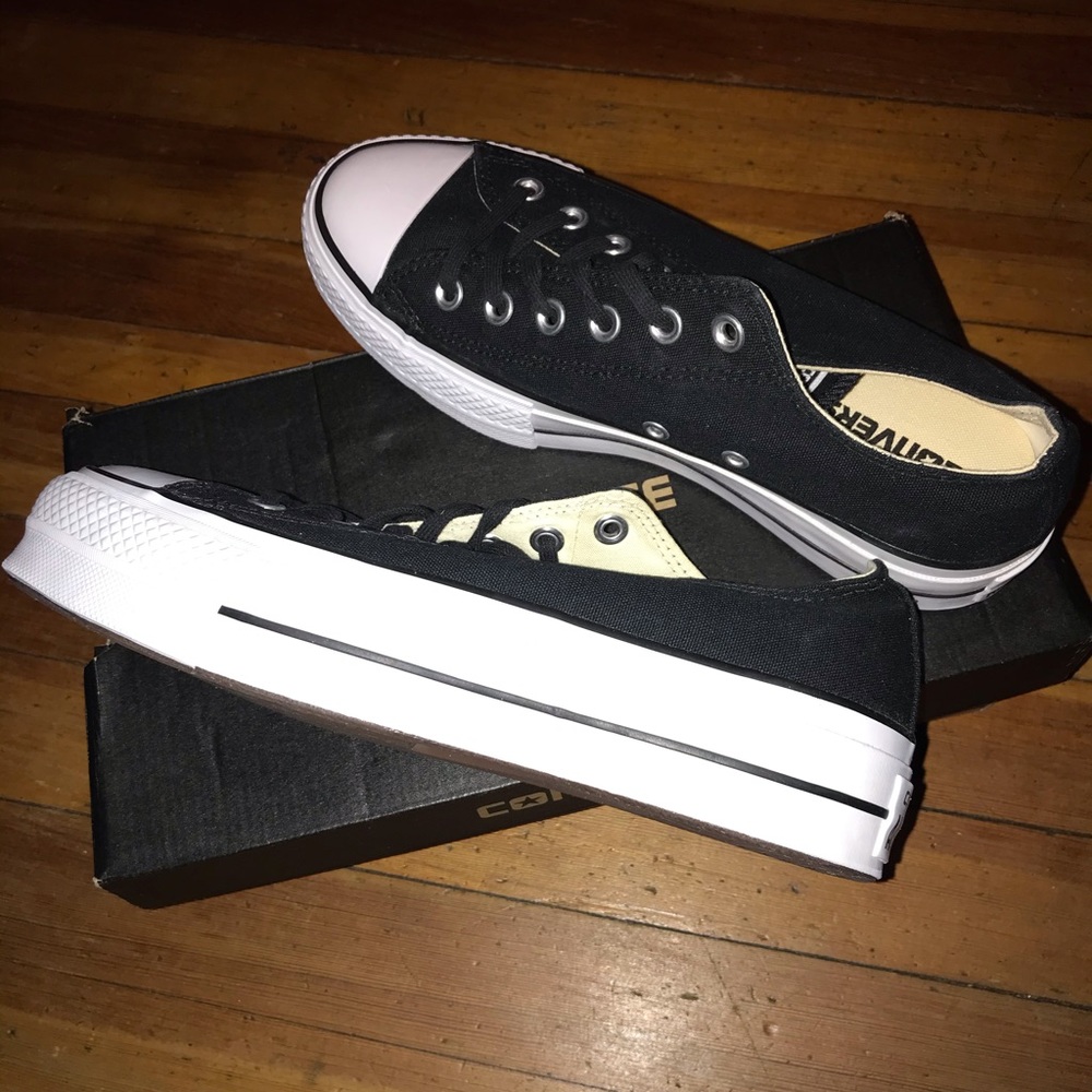 Converse Wedge sneakers, Size  8 Brand new